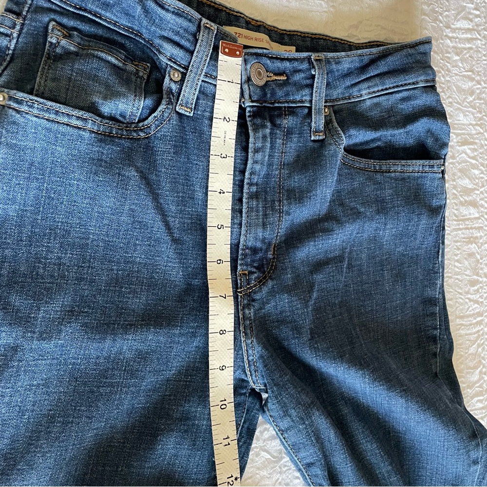 EUC Levi’s 721 hi rise skinny jeans size 28 - Picture 4 of 12